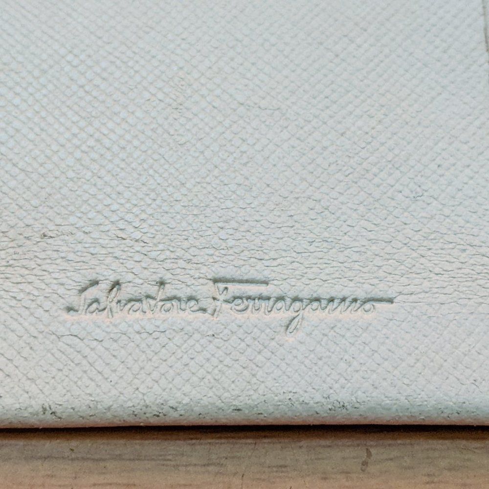 Salvatore Ferragamo Card Holder๐ฅPRICE DROP๐ฅ - Picture 6 of 6